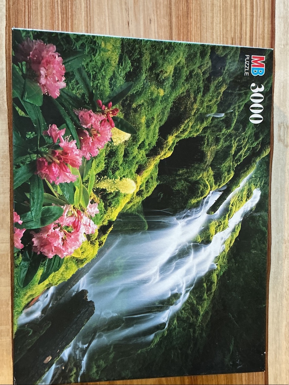 MB 3000-Piece Waterfall Puzzle in Green & Pink
